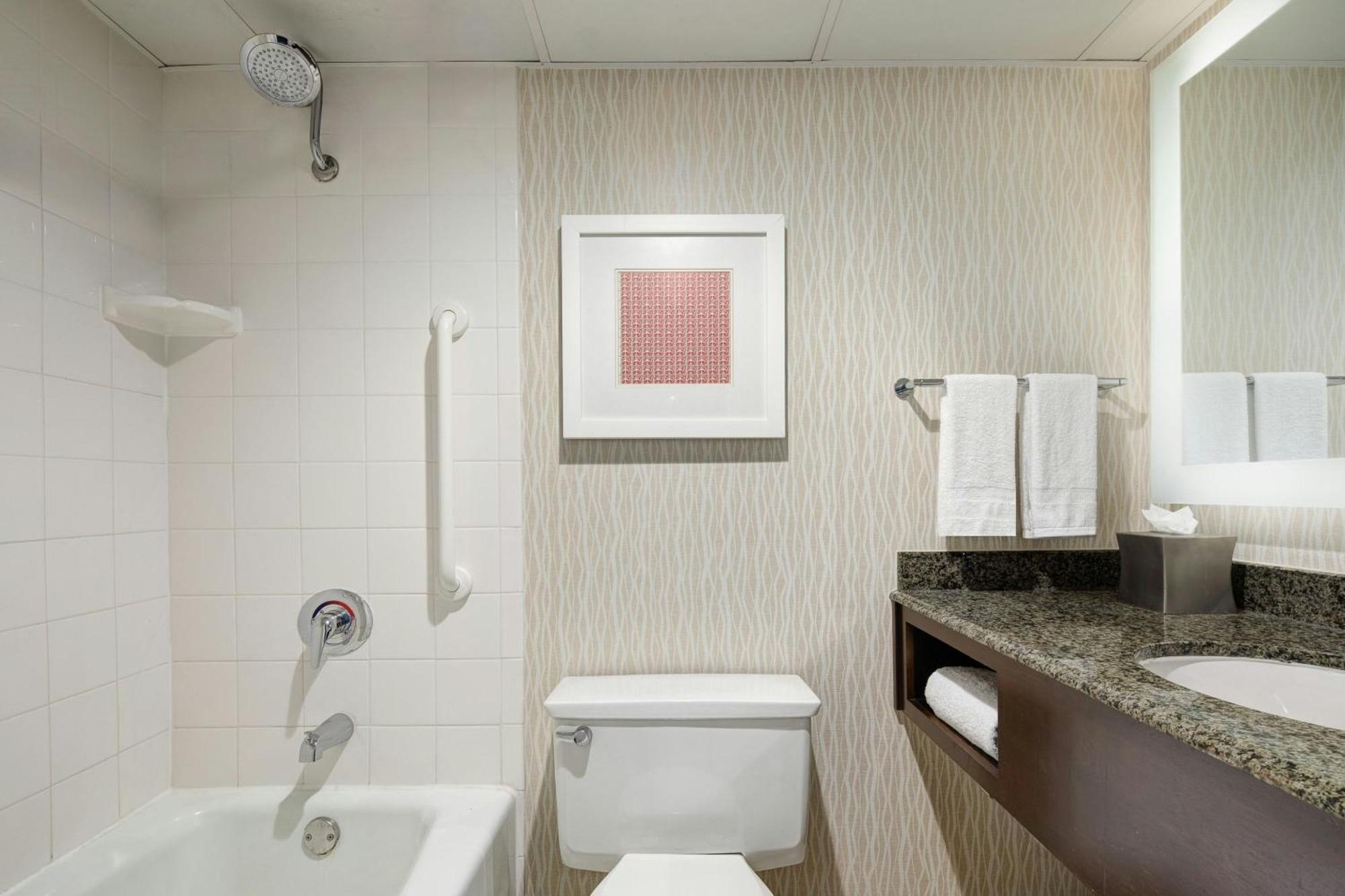 Marriott St. Louis Airport Hotel Edmundson Exterior photo